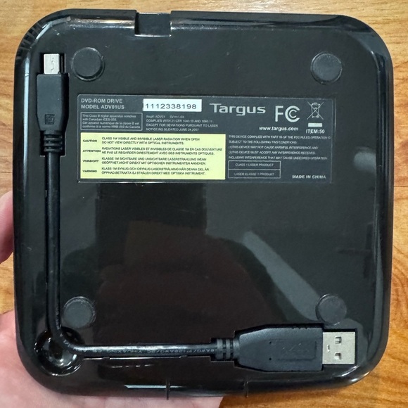 TARGUS DVD-ROM EXTERNAL USB 2.0 DRIVE PIANO BLACK ADV01US TESTED - WORKS - Picture 4 of 10